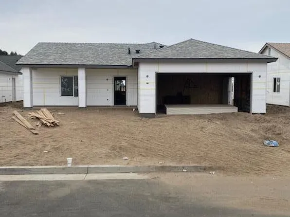 1161 Cottage Place E, Porterville, CA 93257