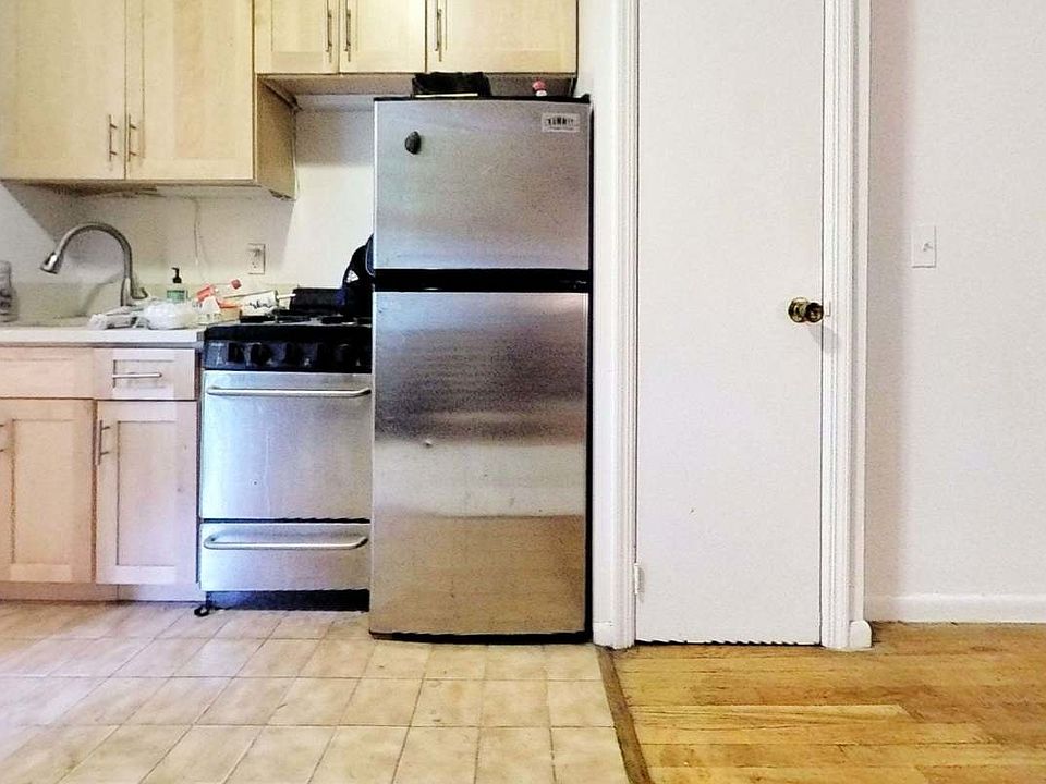 1st image of 322 E 89th St #C2
