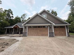 8121 Rothman Rd, Fort Wayne, IN 46835