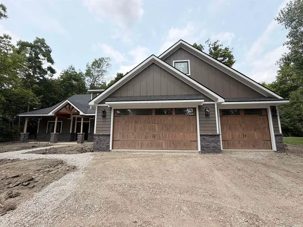 8121 Rothman Rd, Fort Wayne, IN 46835