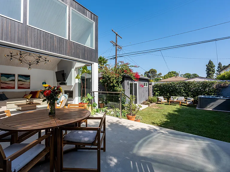 4146 Beethoven St — Photo 3