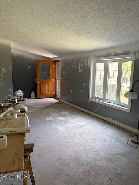 5th image of 92 Brickhouse Road