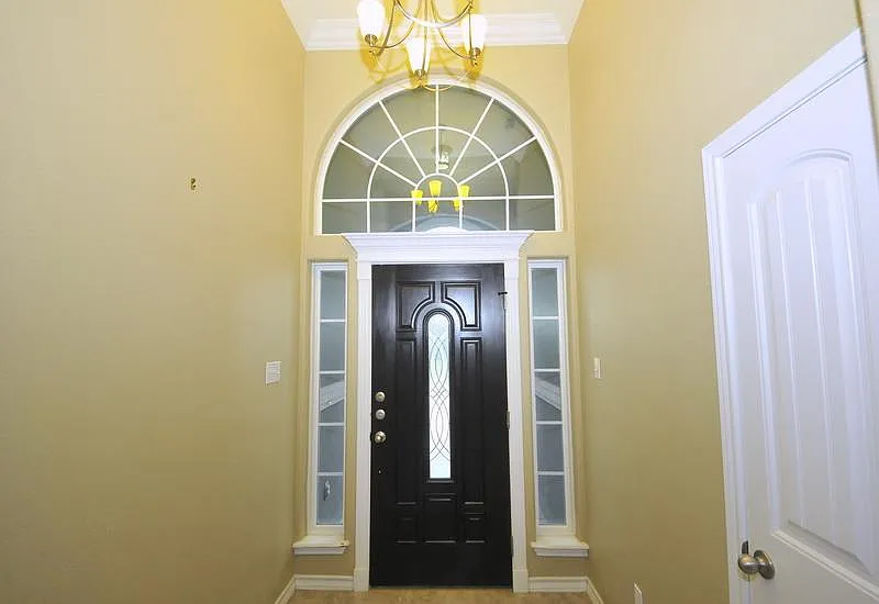 3 bed, 1500 sqft, $2,600 — Photo 2