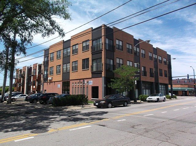 1st image of 7554 N California Ave Unit 303