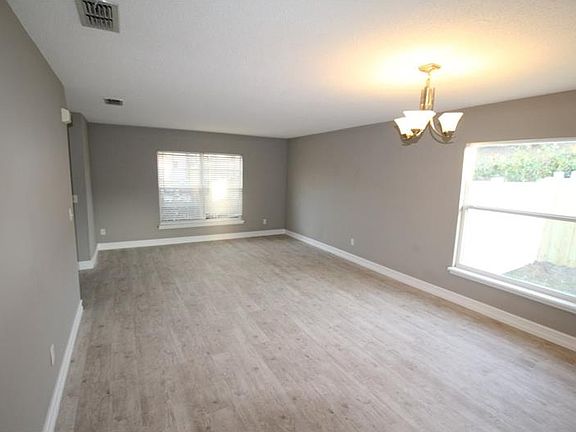 4th image of 61 Frisco Ct