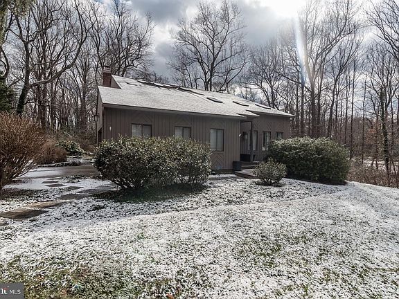 3rd image of 1317 Tall Timbers Dr