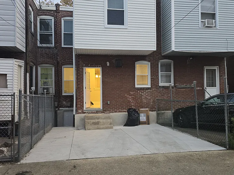 5350 Akron St — Photo 8