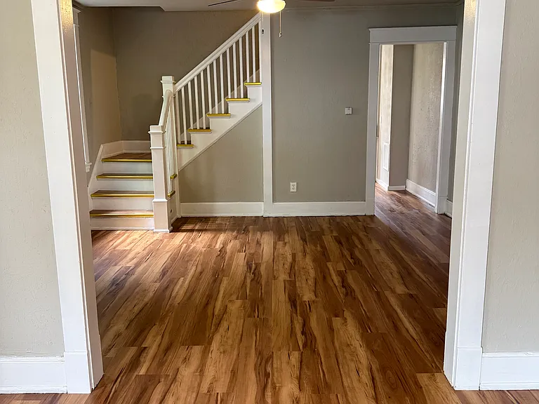401-403 Highland Ave — Photo 5