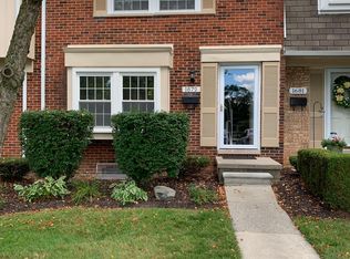 1679 Brentwood Dr #133, Troy, MI 48098