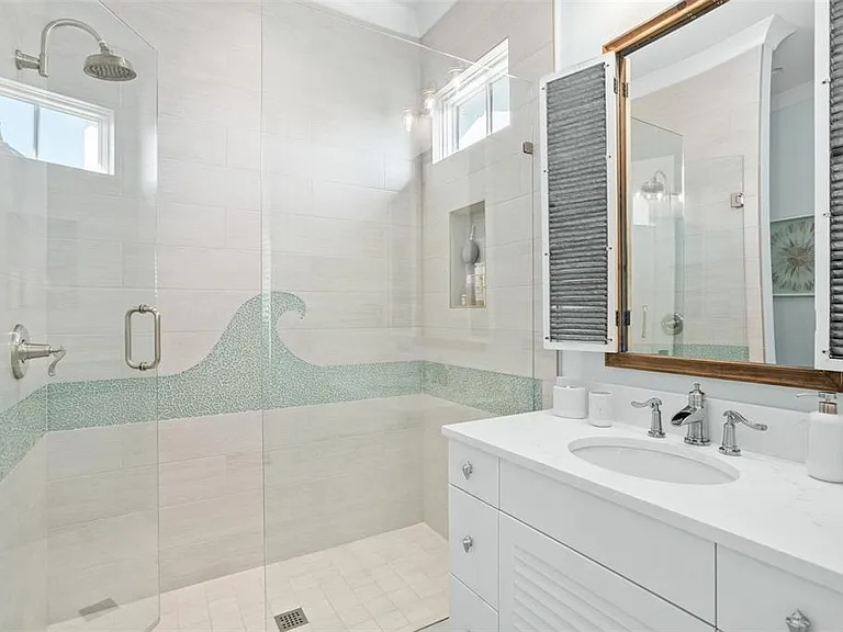 10331 Los Feliz Dr — Photo 64