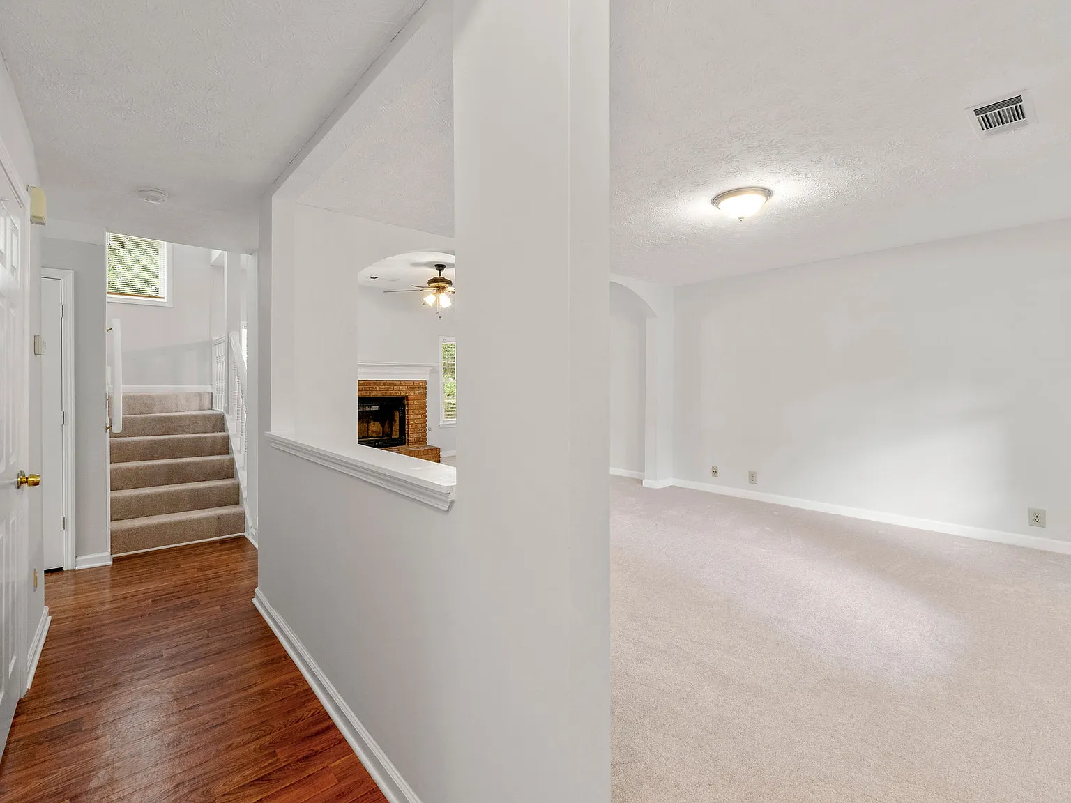 4 bed, 2.5 bath, 2070 sqft, $2,100 — Photo 3
