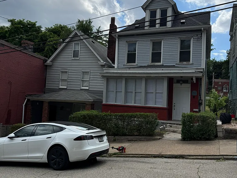 Maplewood Ave — Photo 1