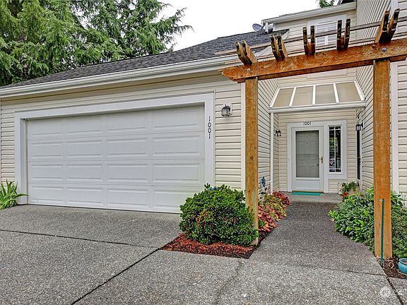 2nd image of 7213 Centerville Court #1001