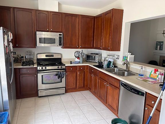 2nd image of 1040 N Claremont Dr #1040