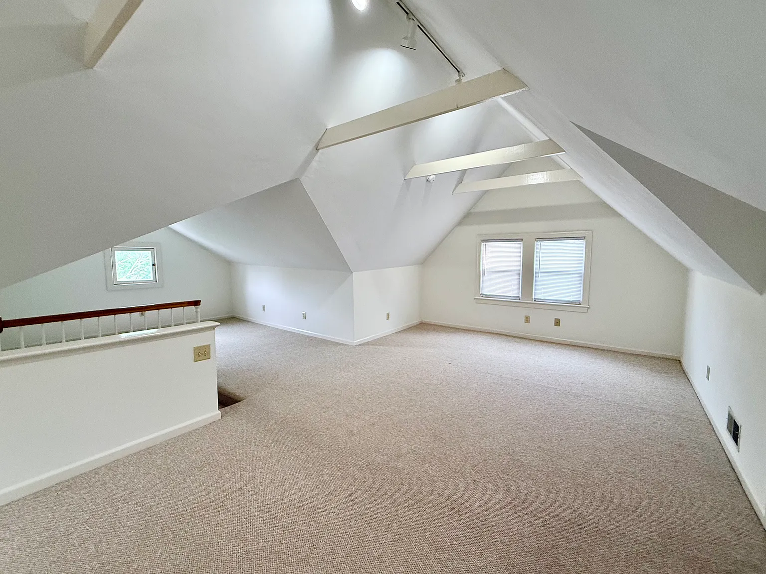 2 bed, 1400 sqft, $1,475 — Photo 3