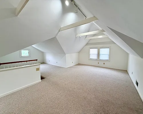 2149 Berkley Ave SW #UPPER Photo 1