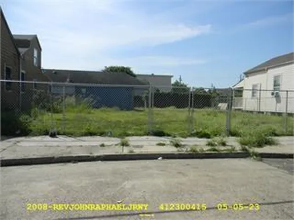 2008 Rev John Raphael Jr Way, New Orleans, LA 70113