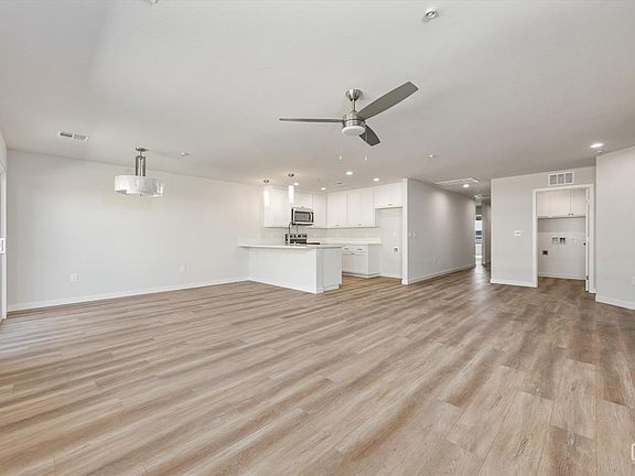 3rd image of 21183 Conklin Blvd