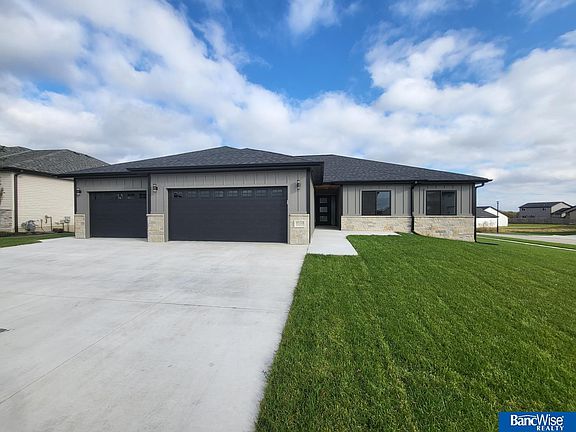 3rd image of 9520 Dalton Dr