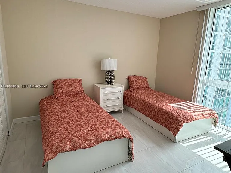 335 Biscayne Blvd #2900 — Photo 19