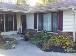 207 River Cove Ln, North Manchester, IN 46962