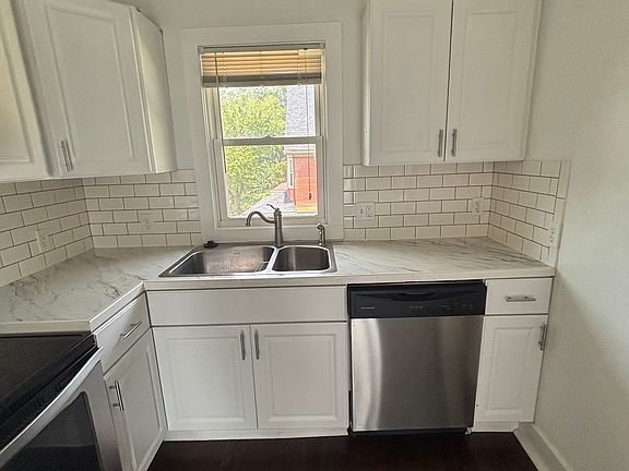 5th image of 3339 Charlotte St APT 2A