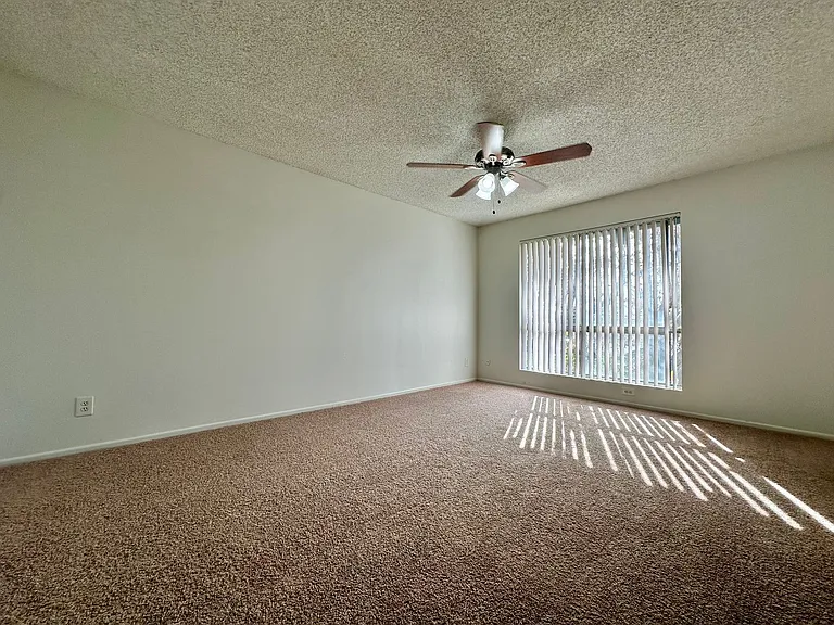 4141 Rosecrans Ave — Photo 5