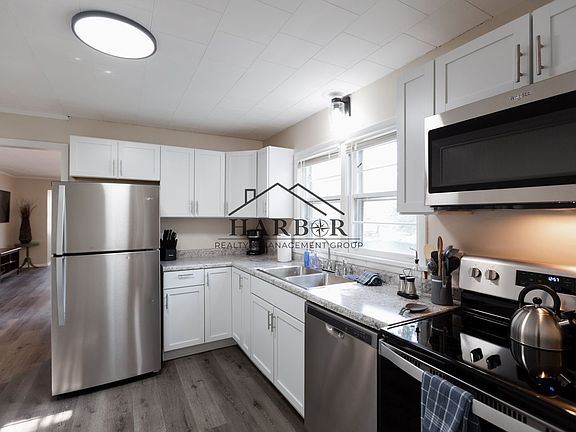 2nd image of 517 5th Ave SE #517