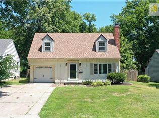 5703 Cedar St, Roeland Park, KS 66205