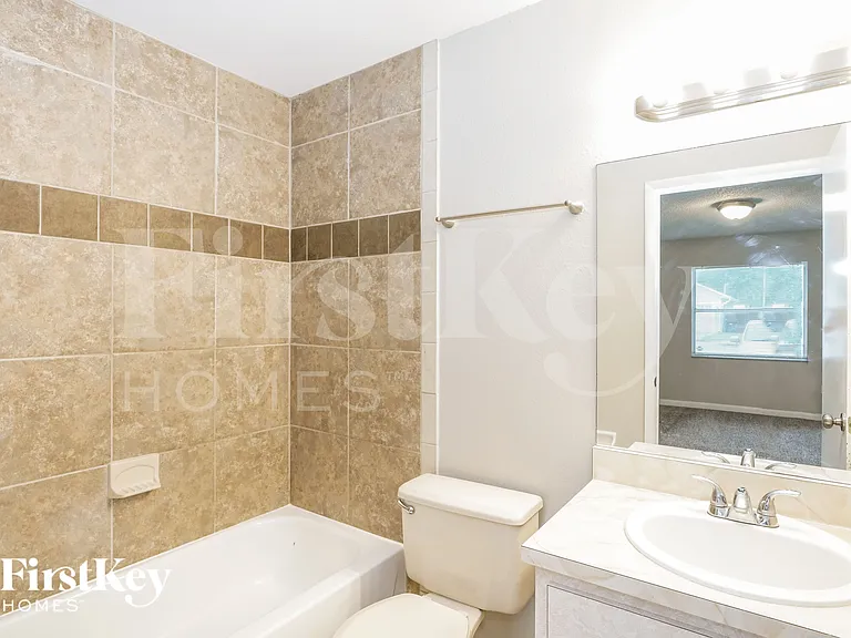 812 W Sligh Ave — Photo 13