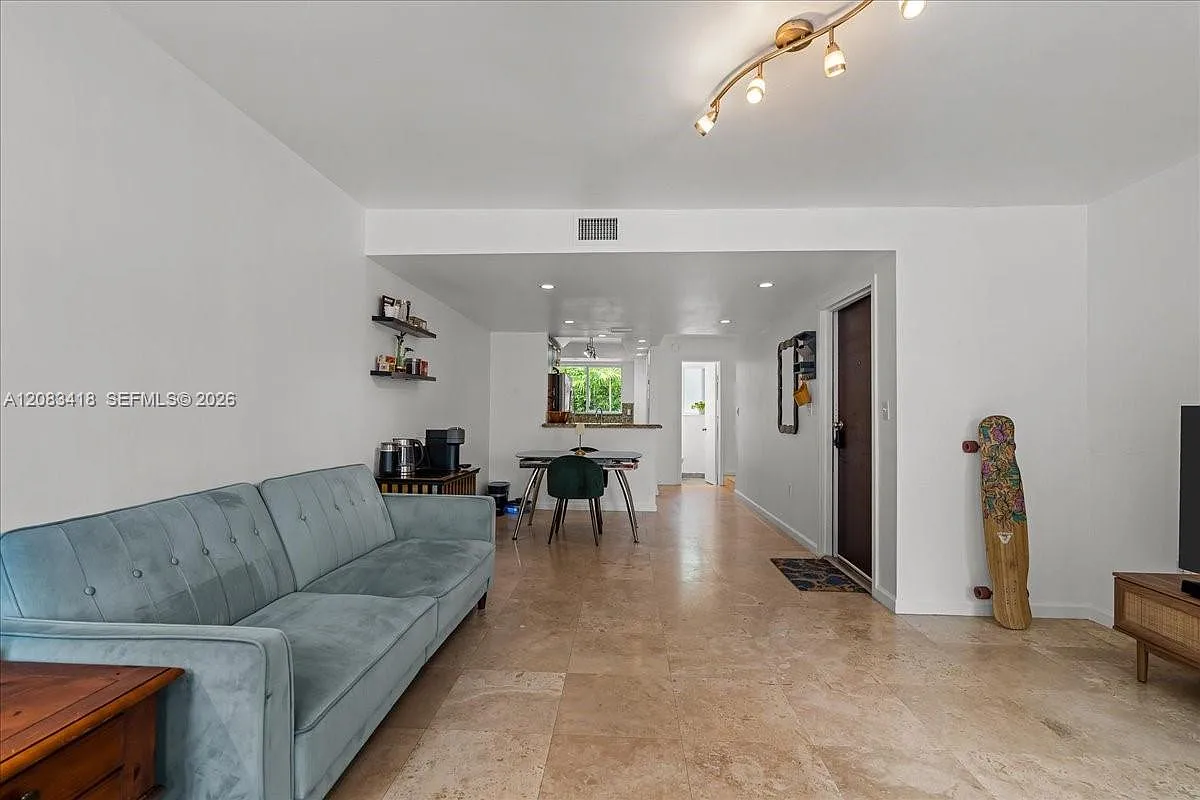 La Arboleda Condo — Photo 3