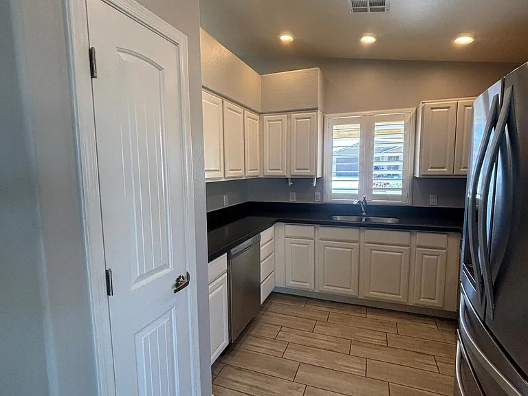 9088 W Rafael Dr — Photo 6