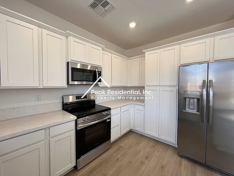 12632 Hereford Ave — Photo 7
