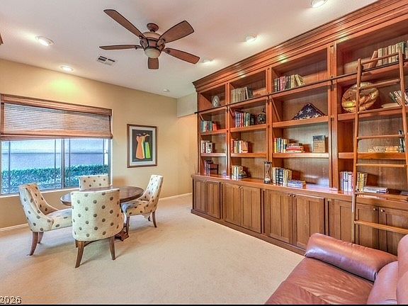 3rd image of 7 Holly Tree Ct