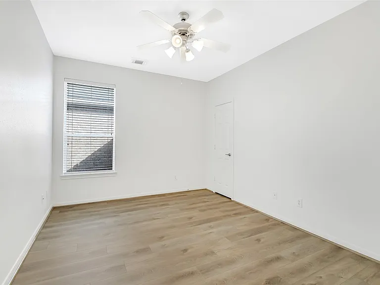 19227 Countryhills Ct — Photo 28