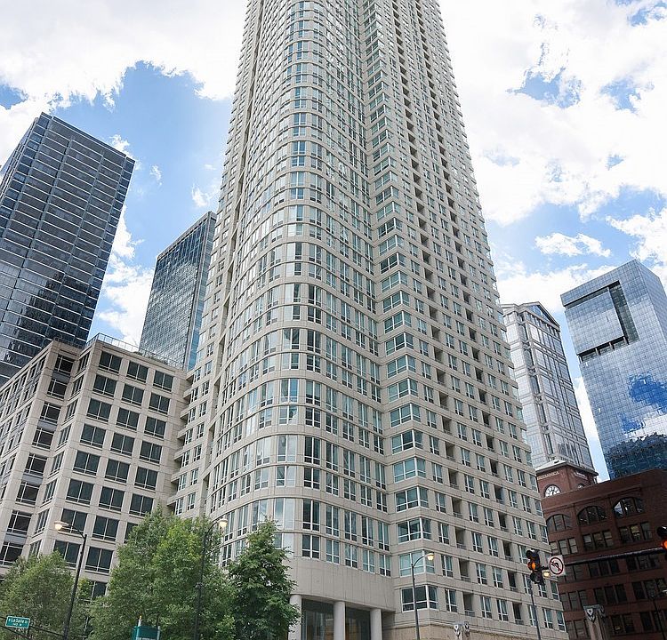 1st image of 345 N La Salle Dr #1110