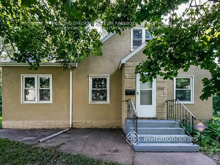 3940 3rd St NE — Photo 2