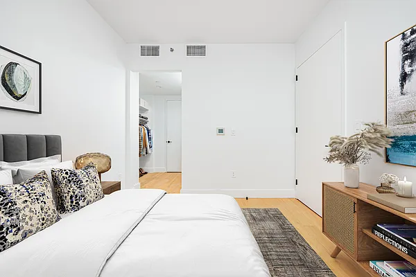 Rented by Nooklyn NYC LLC | media 8