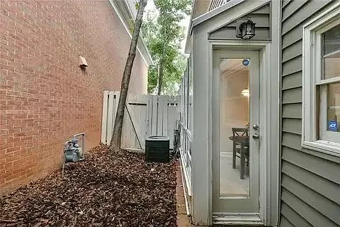 61 Mount Vernon Cir — Photo 18