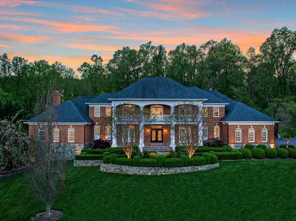 40573 Spectacular Bid Pl, Leesburg, VA 20176