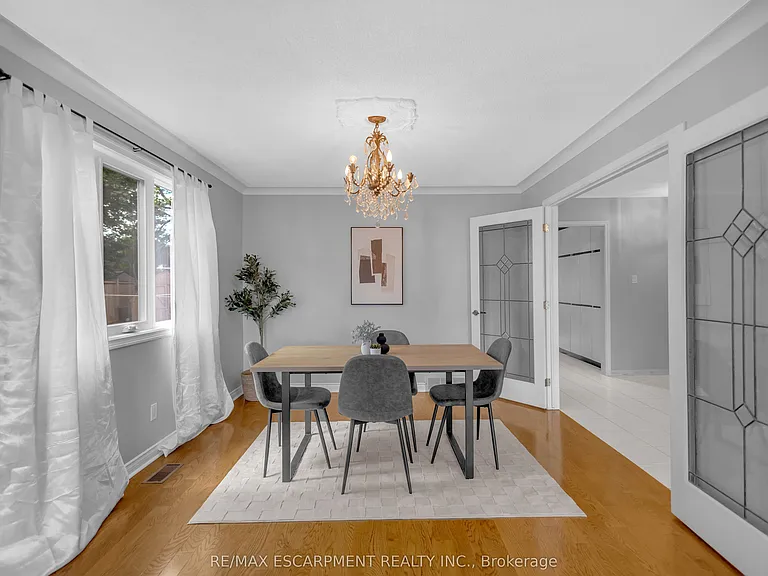 489 Acadia Dr — Photo 7