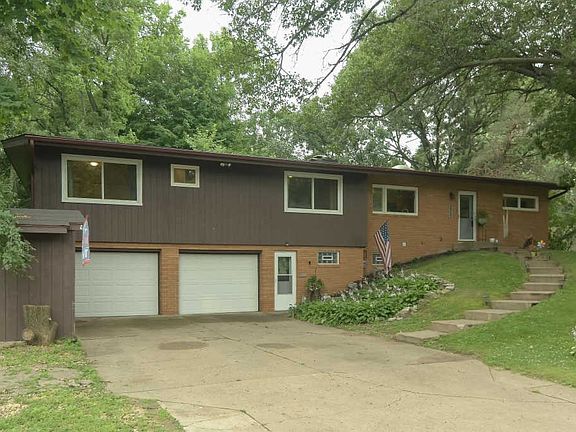 2nd image of 2128 Margaret St