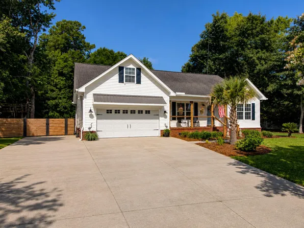 409 Sandy Dr, Moncks Corner, SC 29461