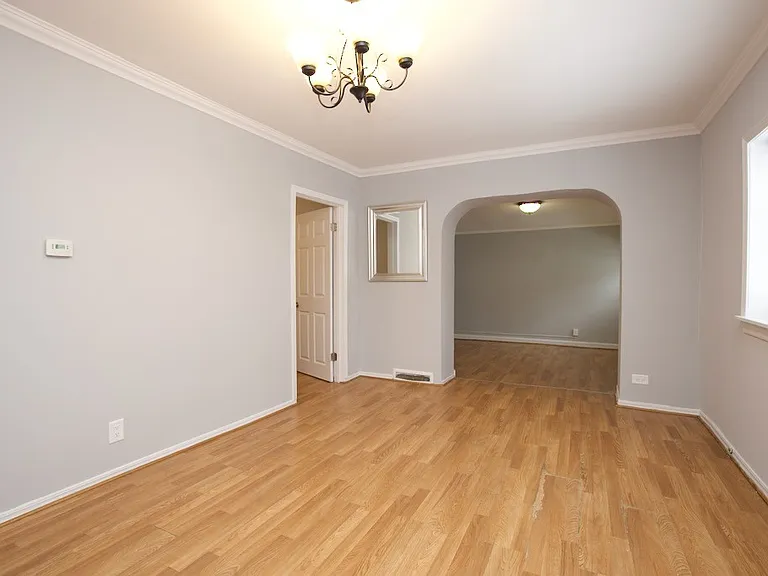 2609 W Thomas St #R2 — Photo 8