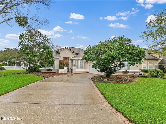 3rd image of 526 Dandelion Dr