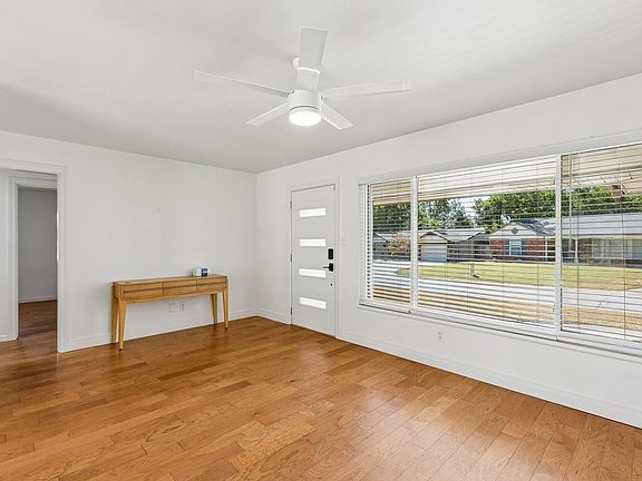 5th image of 2305 Barclay Rd