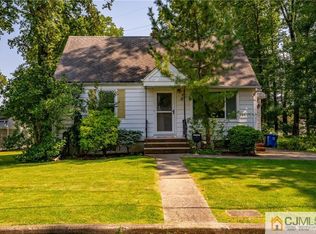 54 5th Ave, Avenel, NJ 07001