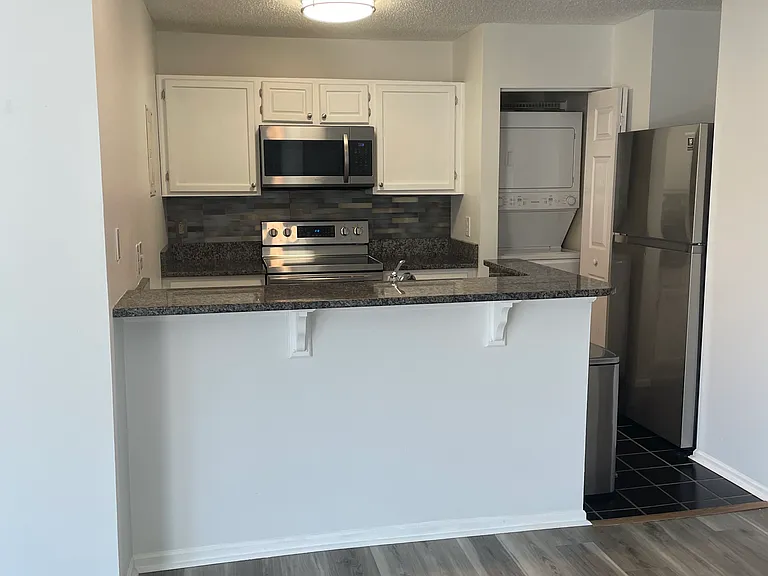18865 Vineyard Point Ln — Photo 28