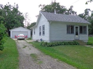 107 Pleasant St, Sharon, WI 53585