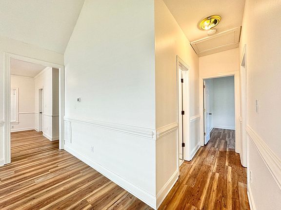 5th image of 4114 Sheridan Rd